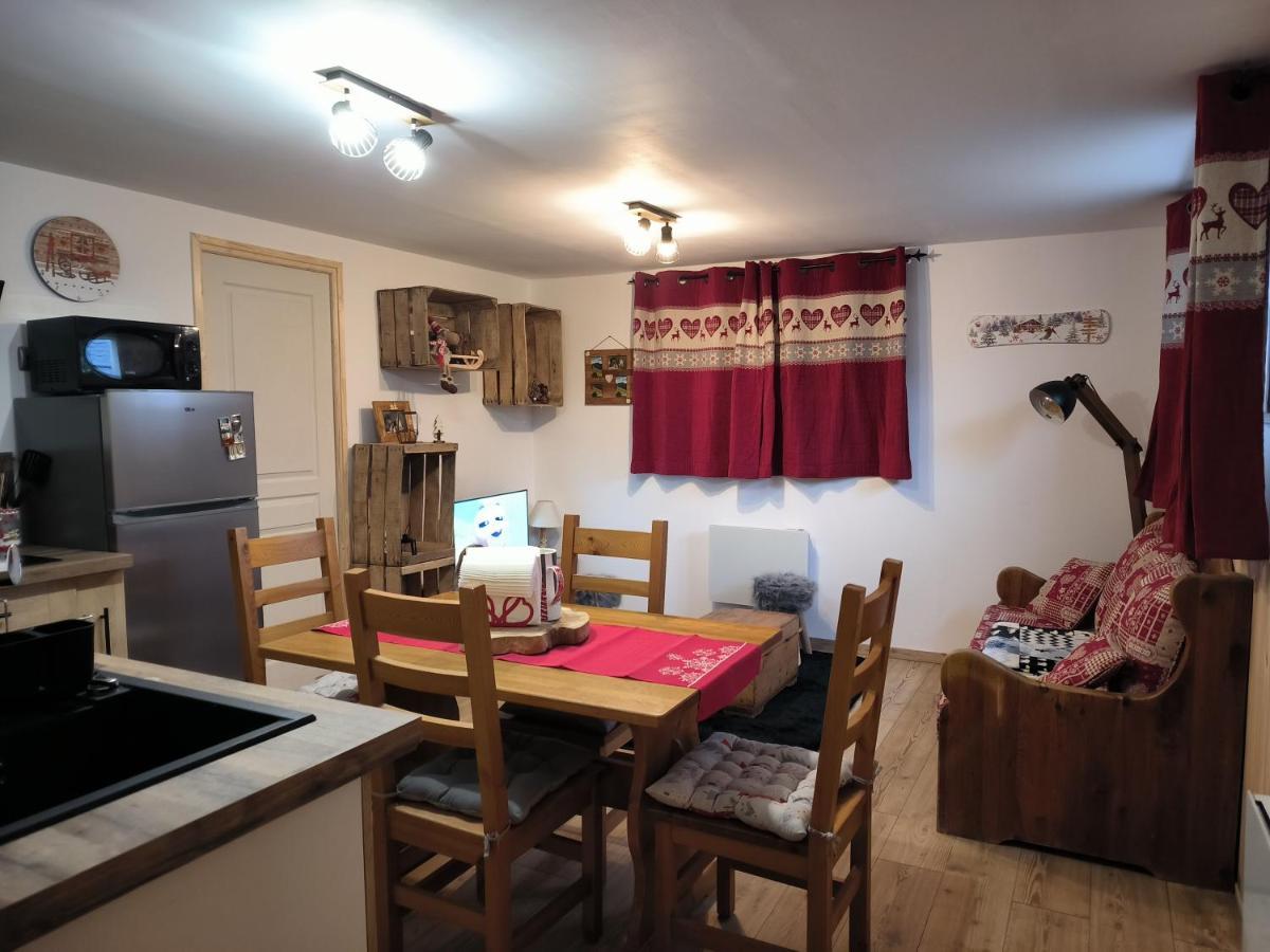 La Sapinette Apartment La Bathie Luaran gambar